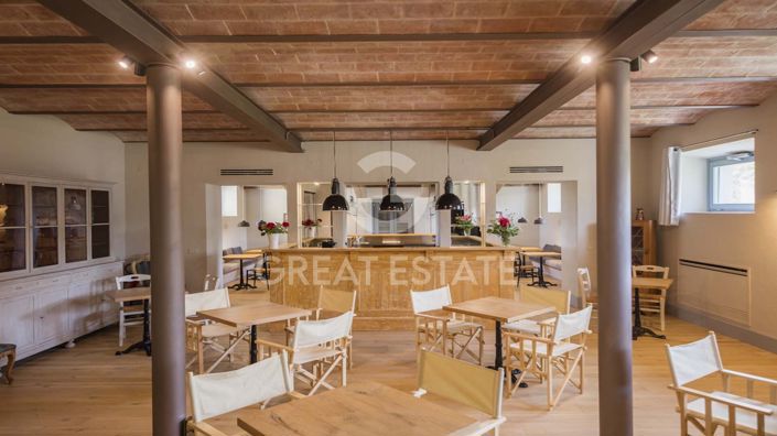 Image No.17-9 Bed Country House for sale