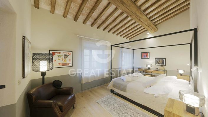 Image No.26-9 Bed Country House for sale