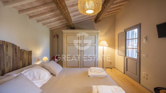 Image No.33-9 Bed Country House for sale