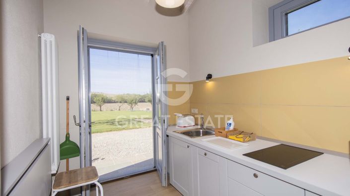 Image No.41-9 Bed Country House for sale