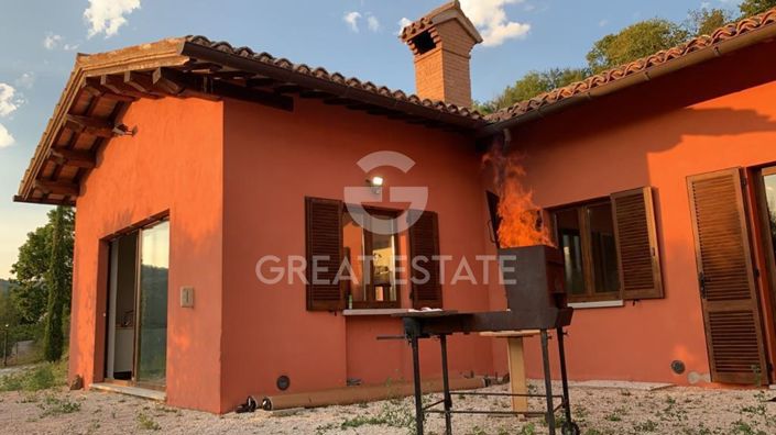 Image No.5-2 Bed Country House for sale