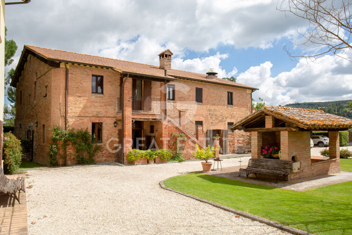 Image No.15-18 Bed Country House for sale