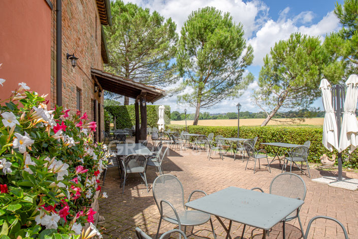 Image No.20-18 Bed Country House for sale