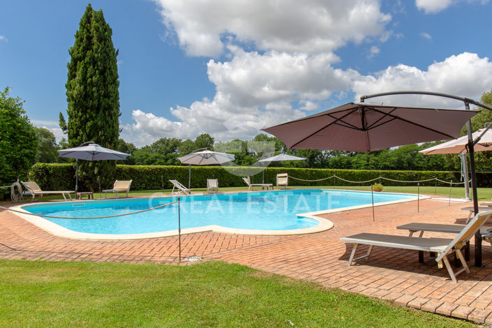 Image No.24-18 Bed Country House for sale