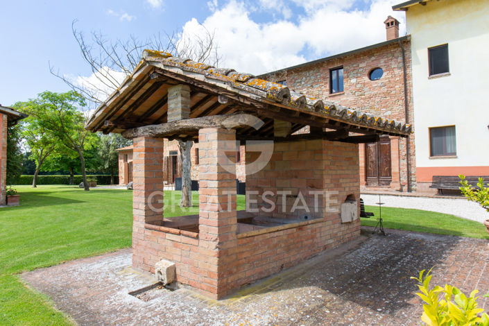 Image No.28-18 Bed Country House for sale