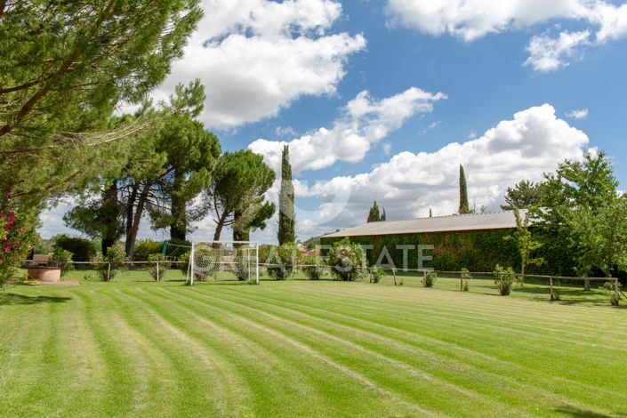 Image No.29-18 Bed Country House for sale