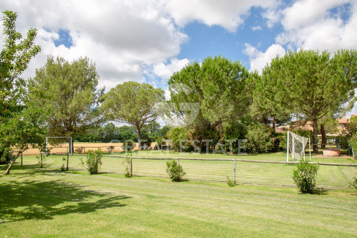 Image No.52-18 Bed Country House for sale