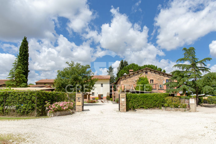 Image No.9-18 Bed Country House for sale