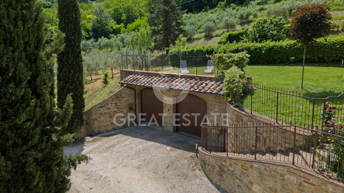 Image No.17-4 Bed Country House for sale