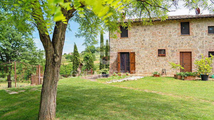 Image No.25-4 Bed Country House for sale