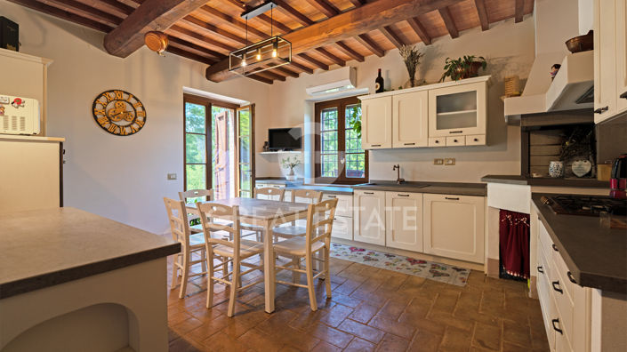 Image No.38-4 Bed Country House for sale