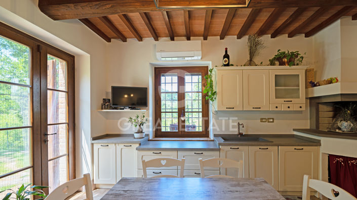 Image No.40-4 Bed Country House for sale