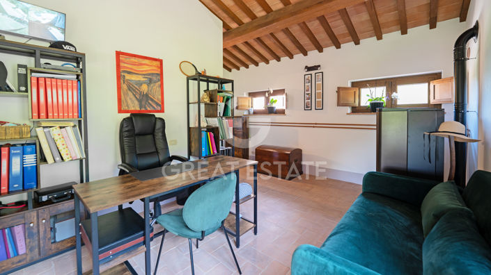 Image No.42-4 Bed Country House for sale