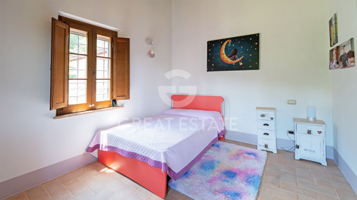 Image No.50-4 Bed Country House for sale