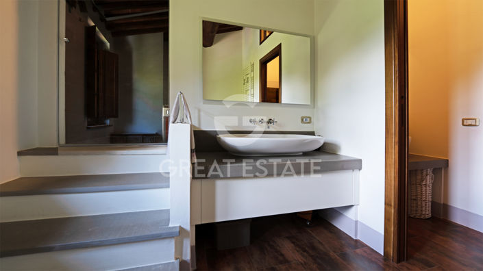 Image No.52-4 Bed Country House for sale