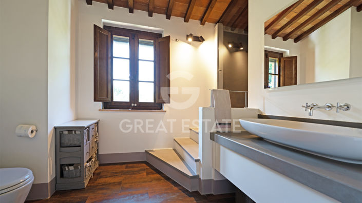 Image No.53-4 Bed Country House for sale