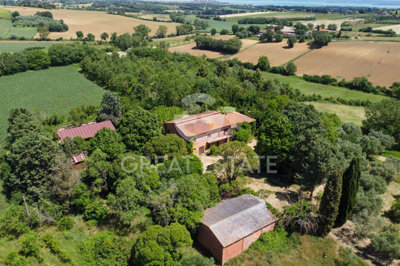 4 Bed Country House for sale