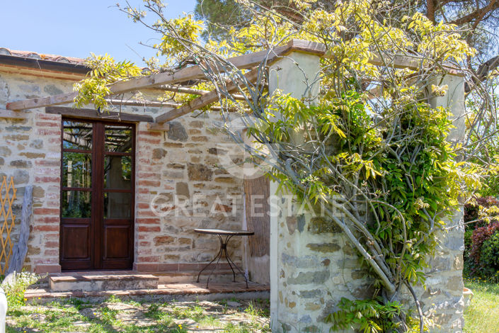 Image No.16-Châteaux de 14 chambres à vendre à Pérouse