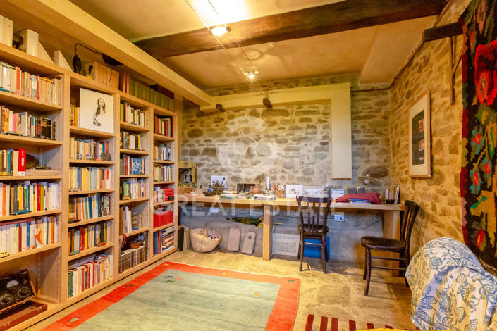 Image No.30-Châteaux de 14 chambres à vendre à Pérouse