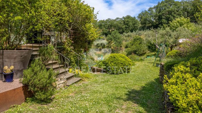 Image No.20-3 Bed Country House for sale