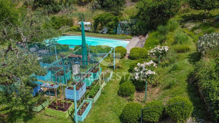 Image No.8-3 Bed Country House for sale