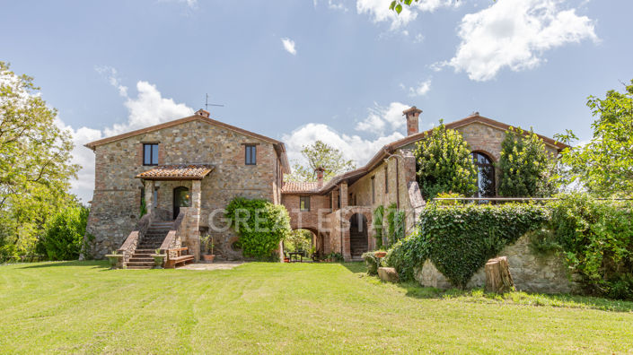 Image No.11-11 Bed Country House for sale