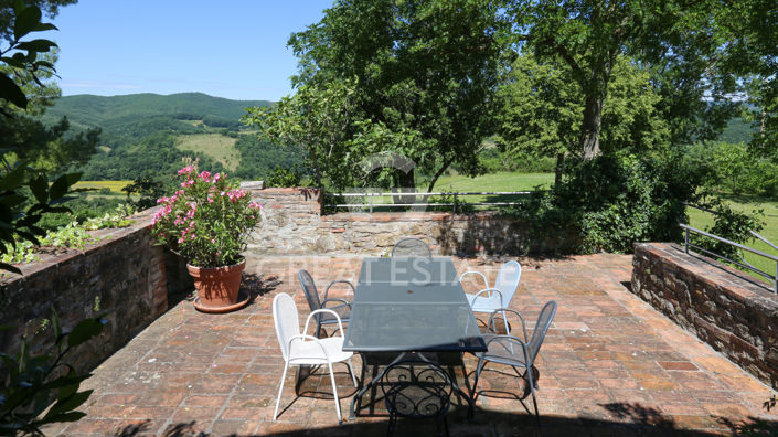 Image No.18-11 Bed Country House for sale