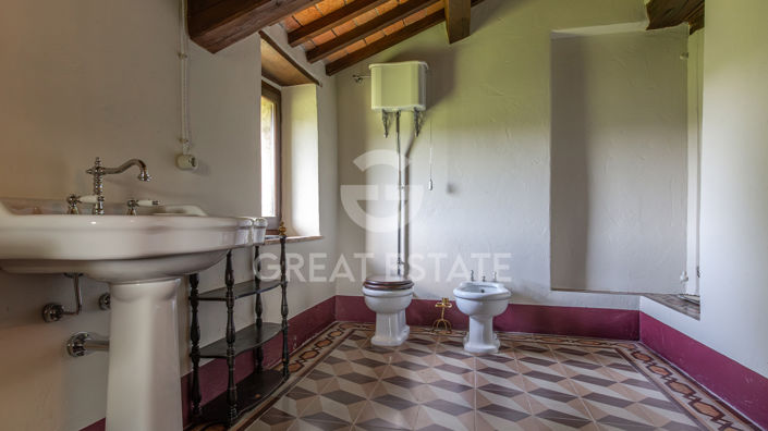 Image No.52-11 Bed Country House for sale