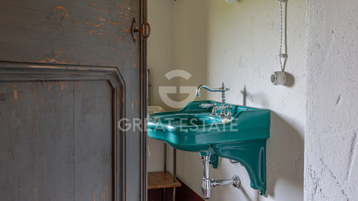 Image No.54-11 Bed Country House for sale