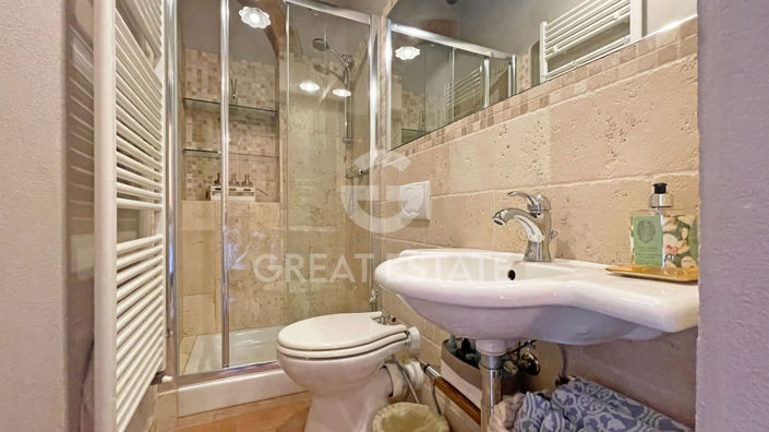 Image No.15-1 Bed Property for sale