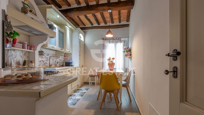 Image No.14-2 Bed Property for sale