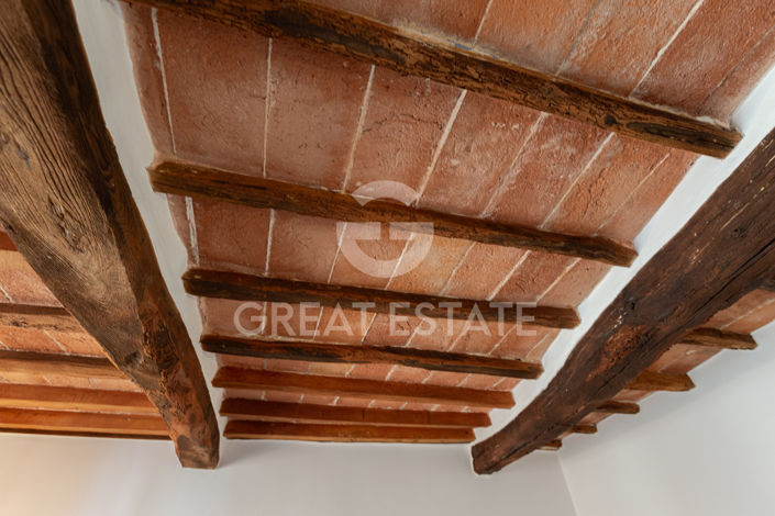 Image No.24-2 Bed Property for sale