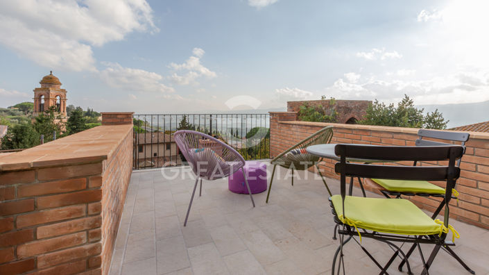 Image No.4-2 Bed Property for sale