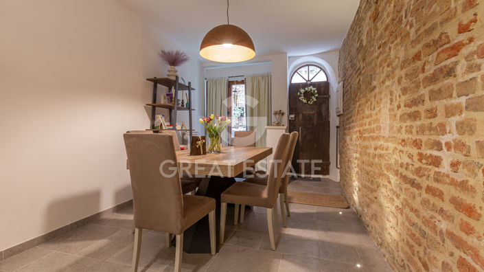 Image No.5-2 Bed Property for sale