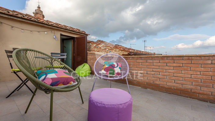 Image No.7-2 Bed Property for sale