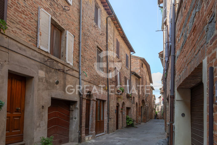 Image No.8-2 Bed Property for sale