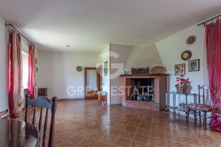 Image No.3-4 Bed Country House for sale