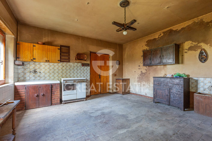 Image No.30-4 Bed Country House for sale