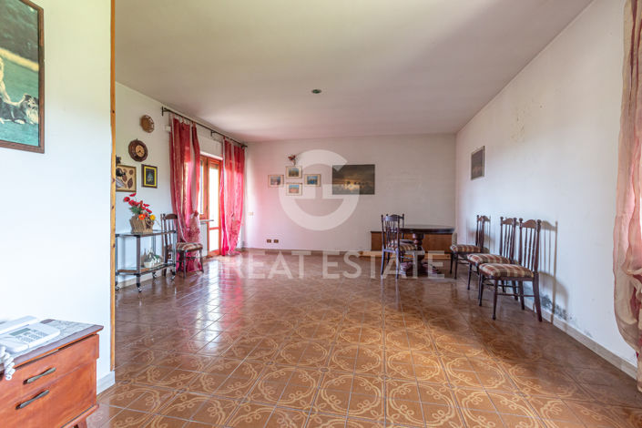 Image No.6-4 Bed Country House for sale