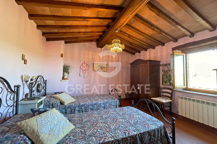 Image No.21-2 Bed Country House for sale