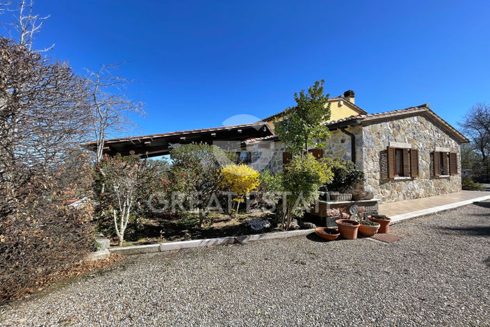 Image No.10-2 Bed Country House for sale