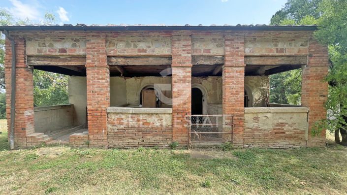 Image No.19-6 Bed Country House for sale