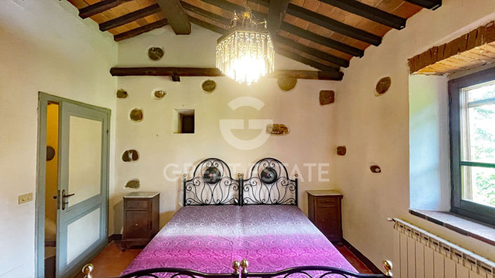 Image No.21-6 Bed Country House for sale