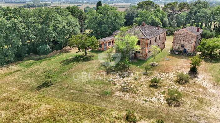 Image No.5-6 Bed Country House for sale