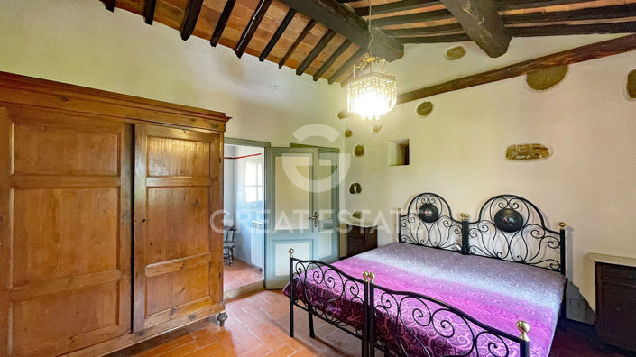 Image No.7-6 Bed Country House for sale