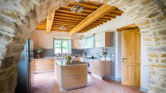 Image No.18-5 Bed Country House for sale