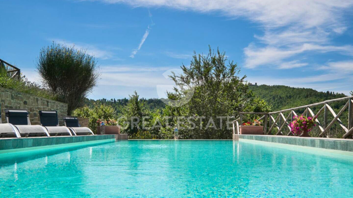 Image No.43-5 Bed Country House for sale