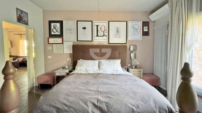 Image No.22-4 Bed Country House for sale