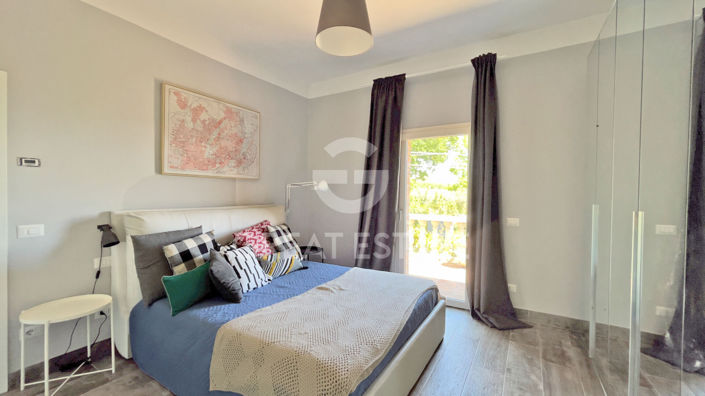 Image No.28-4 Bed Country House for sale