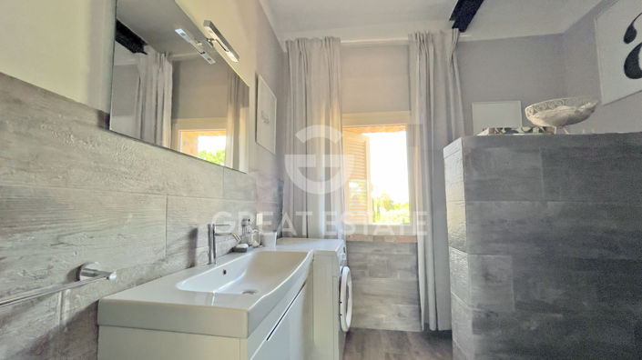 Image No.29-4 Bed Country House for sale